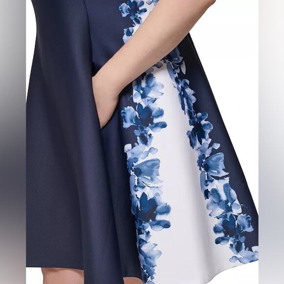 DKNY
Plus Size Contrast Side-Panel Sleeveless Dress size 22w (b24.6) - Picture 2 of 7